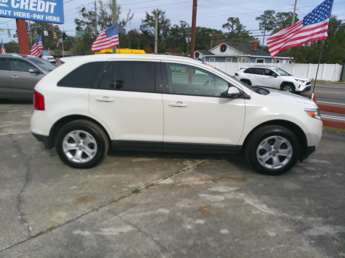 2013 WHITE FORD EDGE SEL (2FMDK3JCXDB) , located at 1200 Cassat Avenue, Jacksonville, FL, 32205, (904) 695-1885, 30.302404, -81.731033 - Photo#4